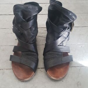 Miz Mooz Black Cassidy sandals size 9 or 40